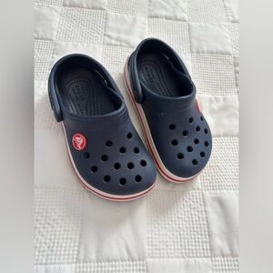 Toddler 8C Crocs /Navy